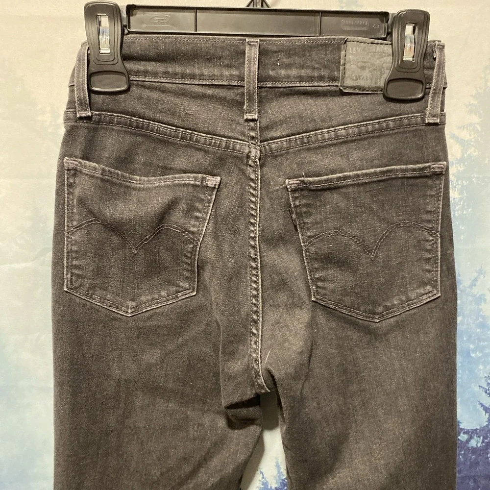 Levi's 724 High Rise Straight Leg Jeans in Black SZ 26
